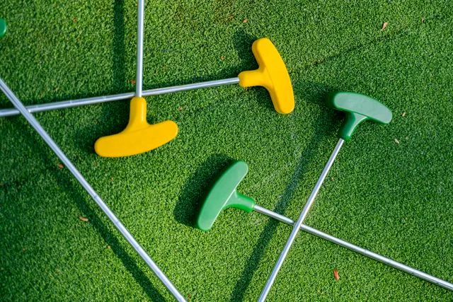 Où faire du mini-golf à Rennes et autour ? 4 parcours à tester en famille