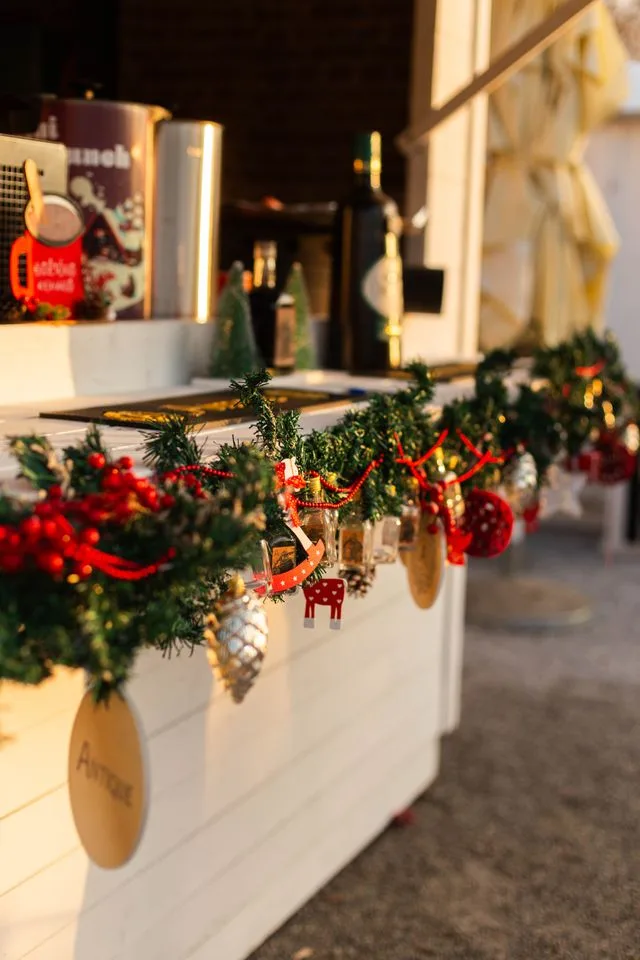 Marché de Noël de Châteaugiron : Père Noël, manège et balades en calèche