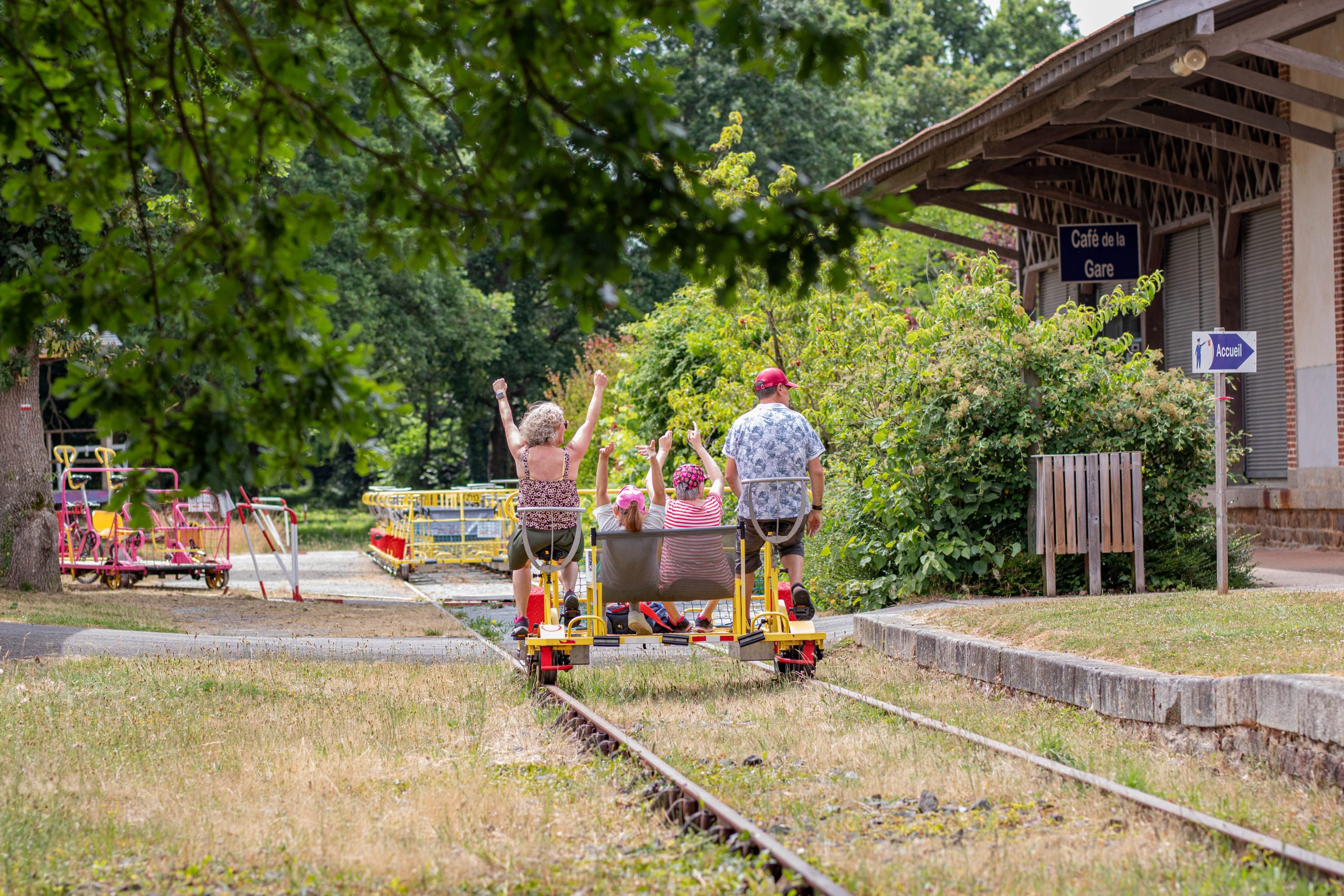 Gare de Médréac : une balade en vélorail à faire en famille